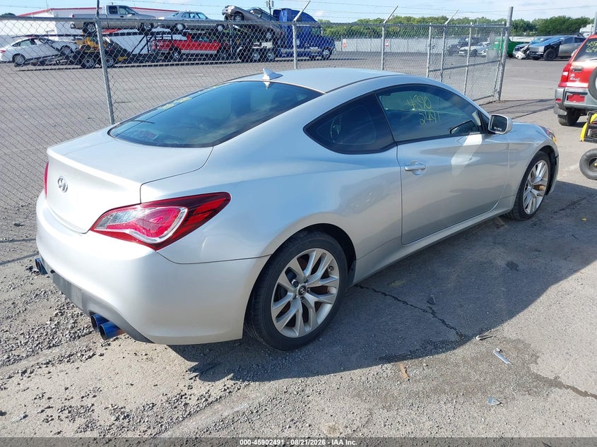 2013 HYUNDAI GENESIS auction photo 4