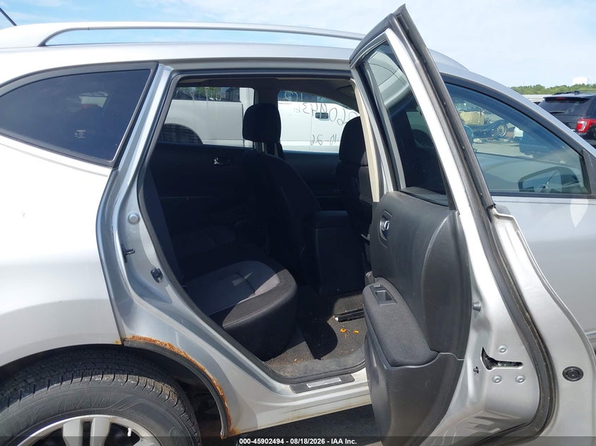 2012 NISSAN ROGUE auction photo 8