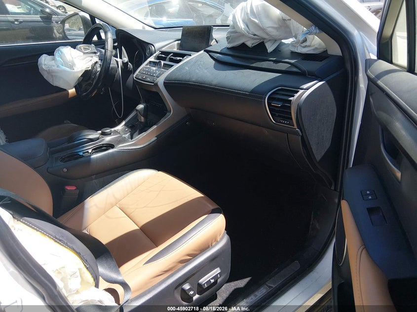 LEXUS NX 200T - zdjęcie 5