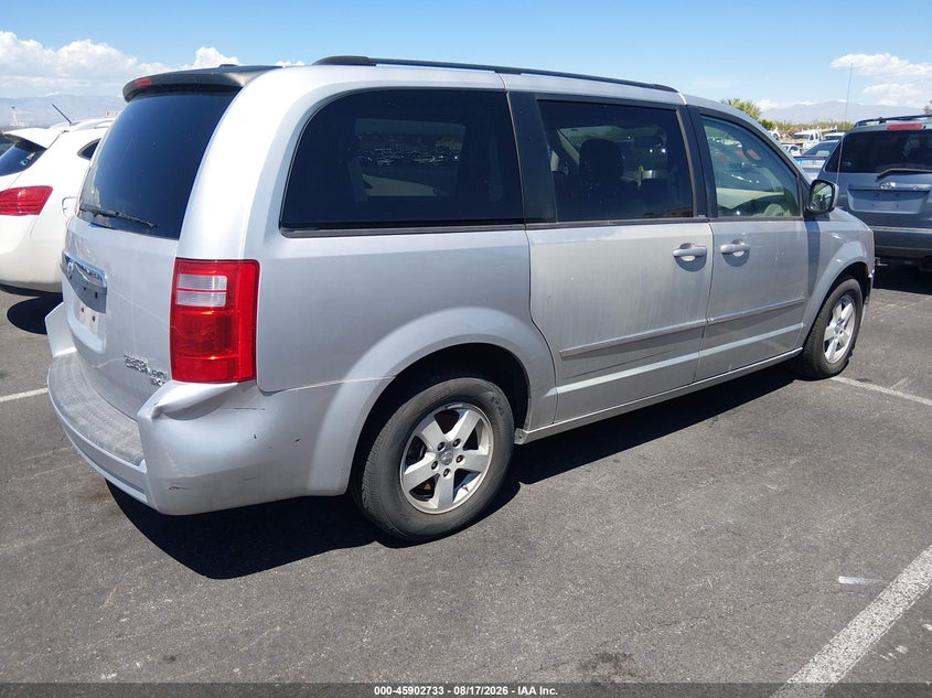 2010 DODGE GRAND CARAVAN auction photo 4