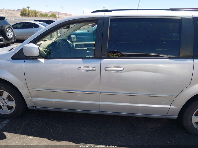 2010 DODGE GRAND CARAVAN auction photo 6