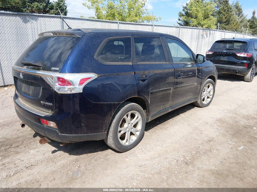 2014 MITSUBISHI OUTLANDER auction photo 4