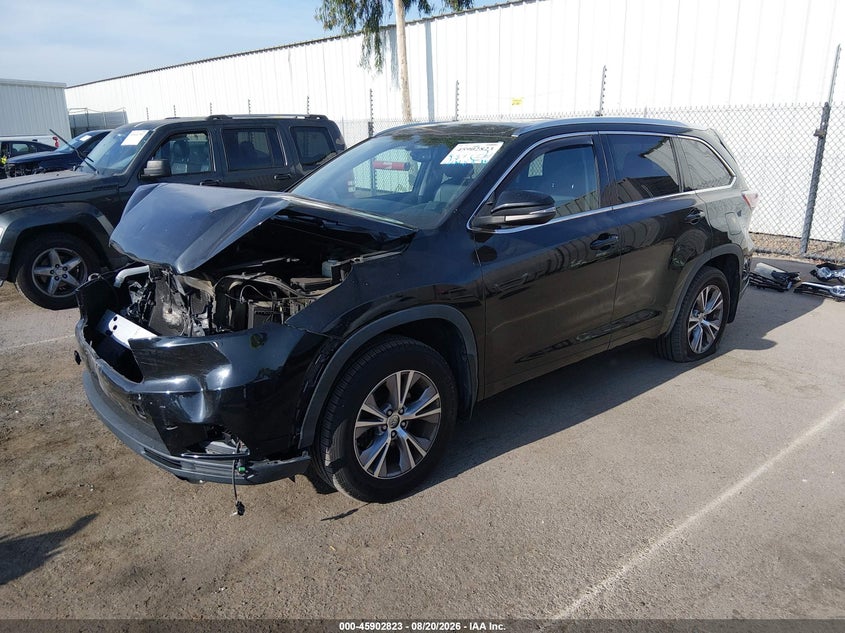 2015 Toyota Highlander, Front End, IAAI, VIN 5TDJKRFH8FS105553 — photo 2