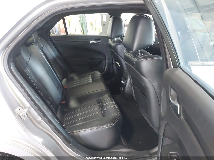 2014 CHRYSLER 300 auction photo 8