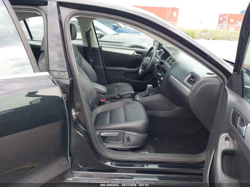 2014 VOLKSWAGEN JETTA auction photo 5