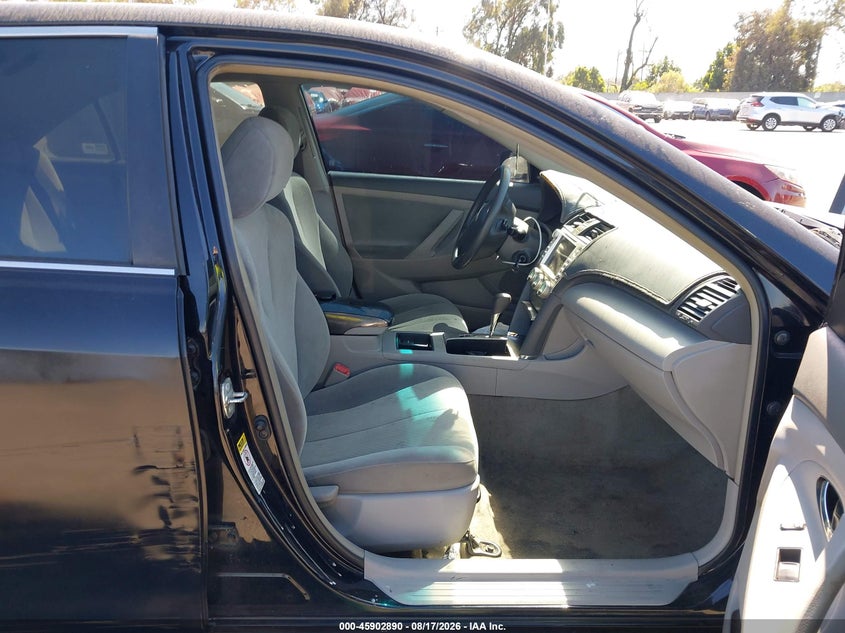 2009 TOYOTA CAMRY auction photo 5