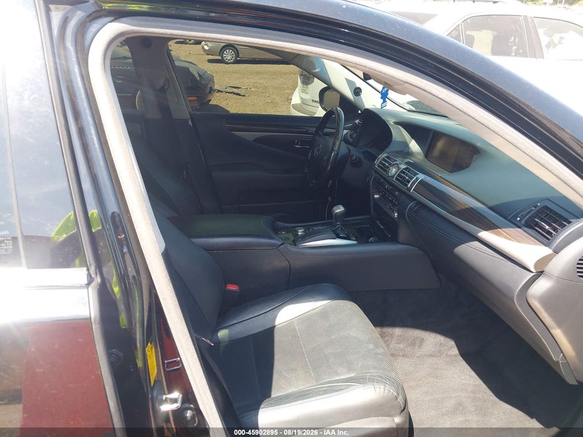 2013 LEXUS LS 460 auction photo 5