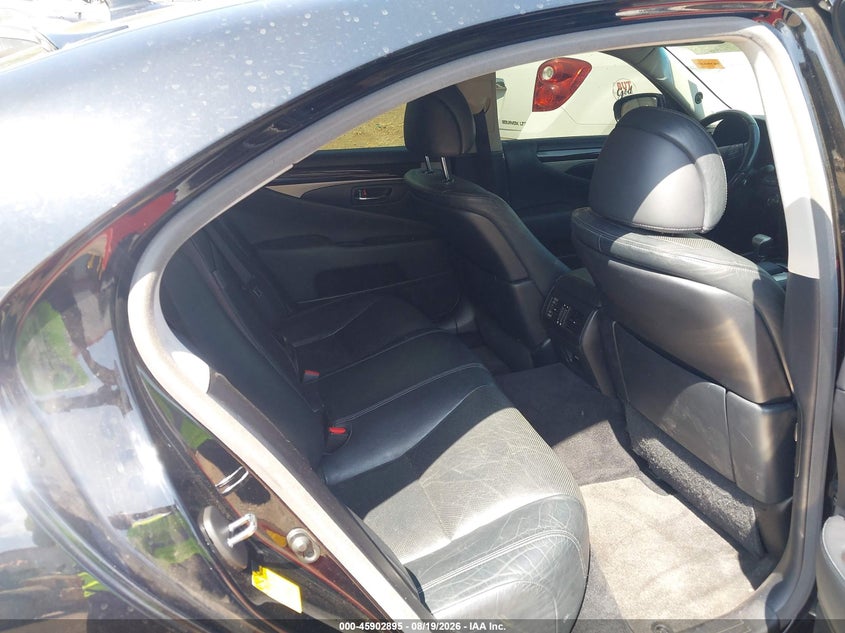 2013 LEXUS LS 460 auction photo 8
