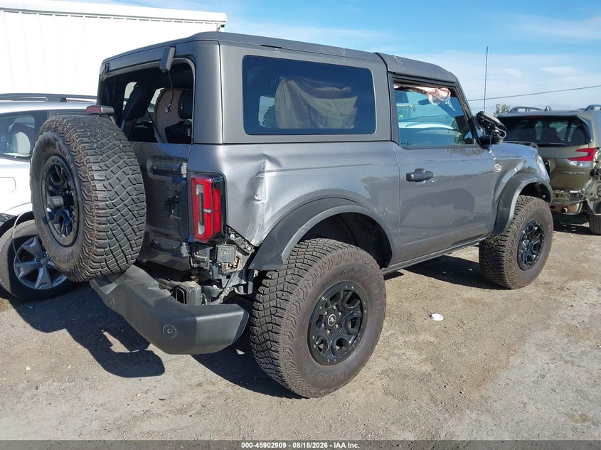 2023 FORD BRONCO auction photo 4