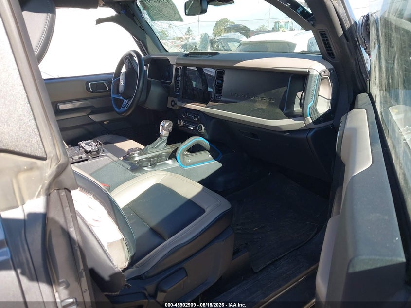 2023 FORD BRONCO auction photo 5