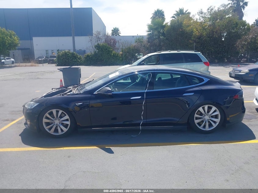 TESLA MODEL S 2013 VIN 5YJSA1CN4DFP20590