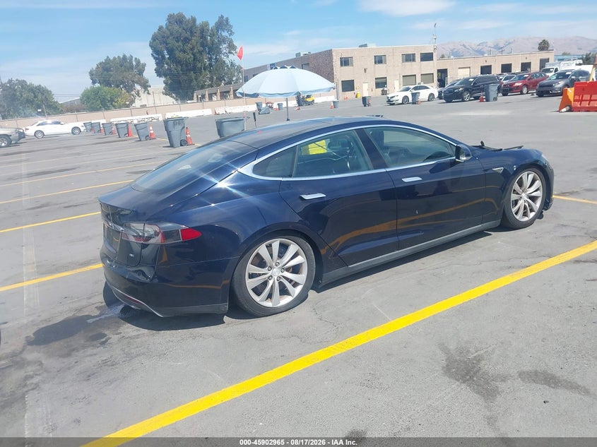 TESLA MODEL S 2013 VIN 5YJSA1CN4DFP20590