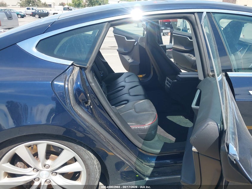 TESLA MODEL S 2013 VIN 5YJSA1CN4DFP20590