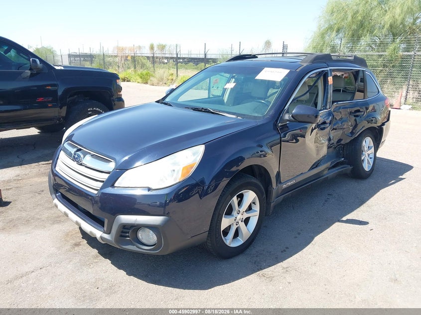 2013 SUBARU OUTBACK auction photo 2