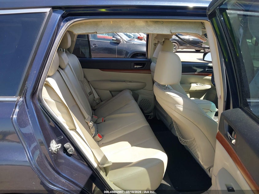 2013 SUBARU OUTBACK auction photo 8
