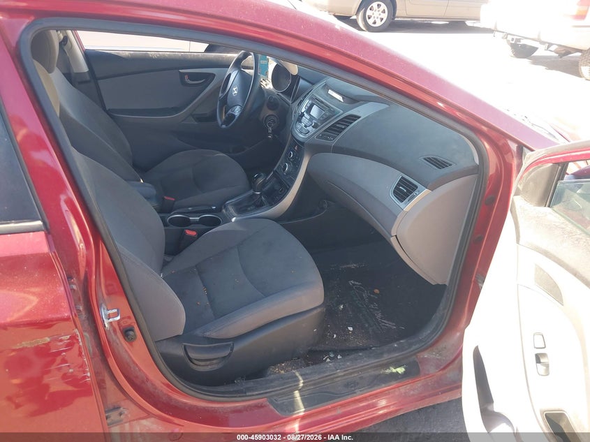 2014 HYUNDAI ELANTRA auction photo 5