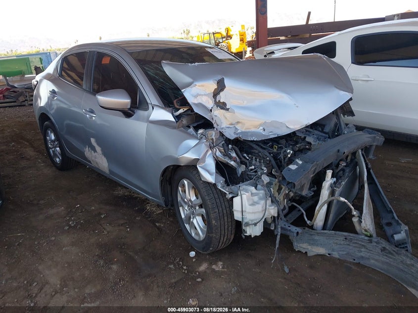 2018 TOYOTA YARIS IA — zdjęcie z aukcji