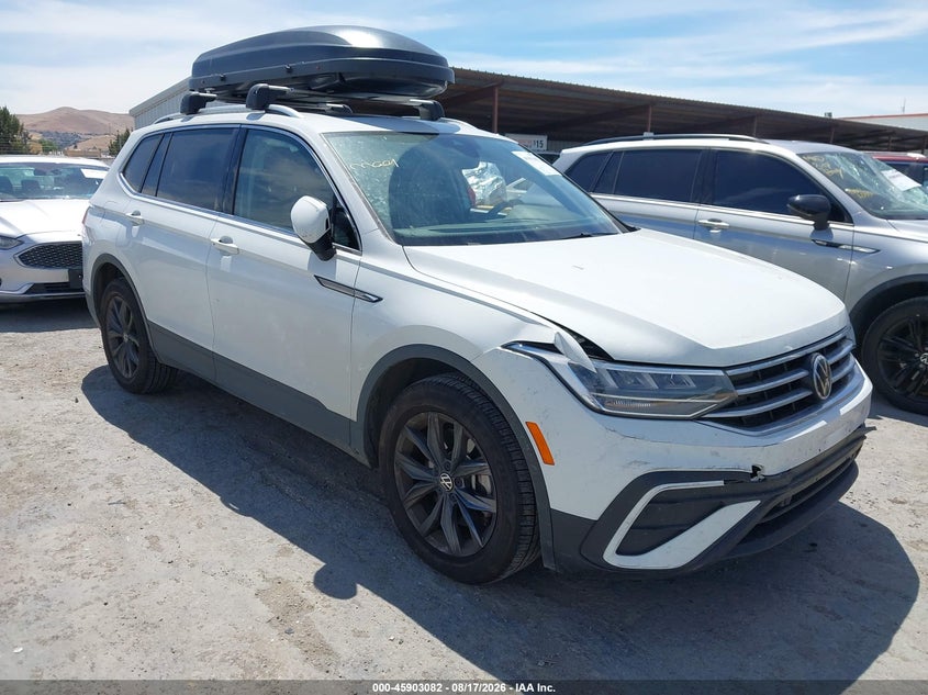 2022 VOLKSWAGEN TIGUAN auction photo 1