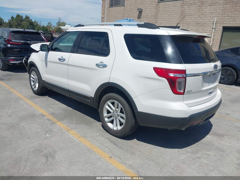 2015 FORD EXPLORER auction photo 3