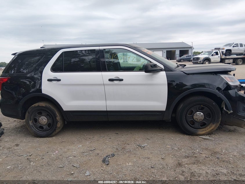 FORD POLICE INTERCEPTOR UTILITY 2018 VIN 1FM5K8AR0JGB59133
