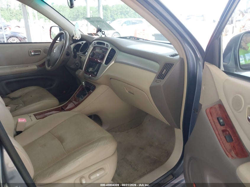 2004 TOYOTA HIGHLANDER auction photo 5