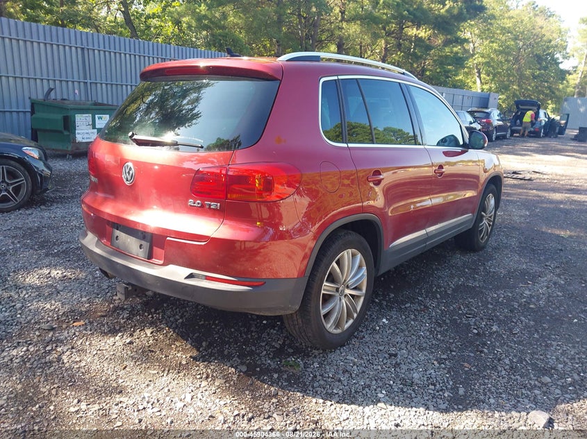 2012 VOLKSWAGEN TIGUAN auction photo 4