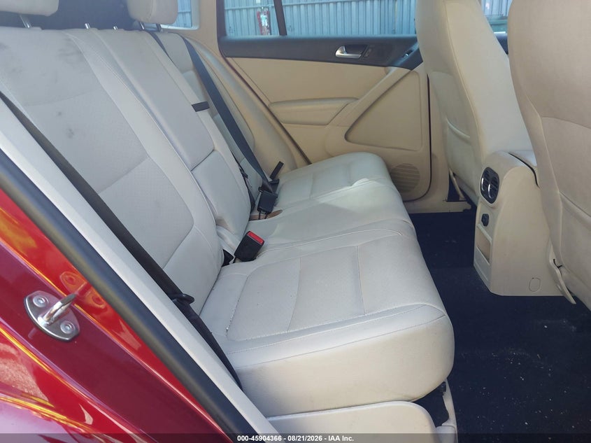 2012 VOLKSWAGEN TIGUAN auction photo 8