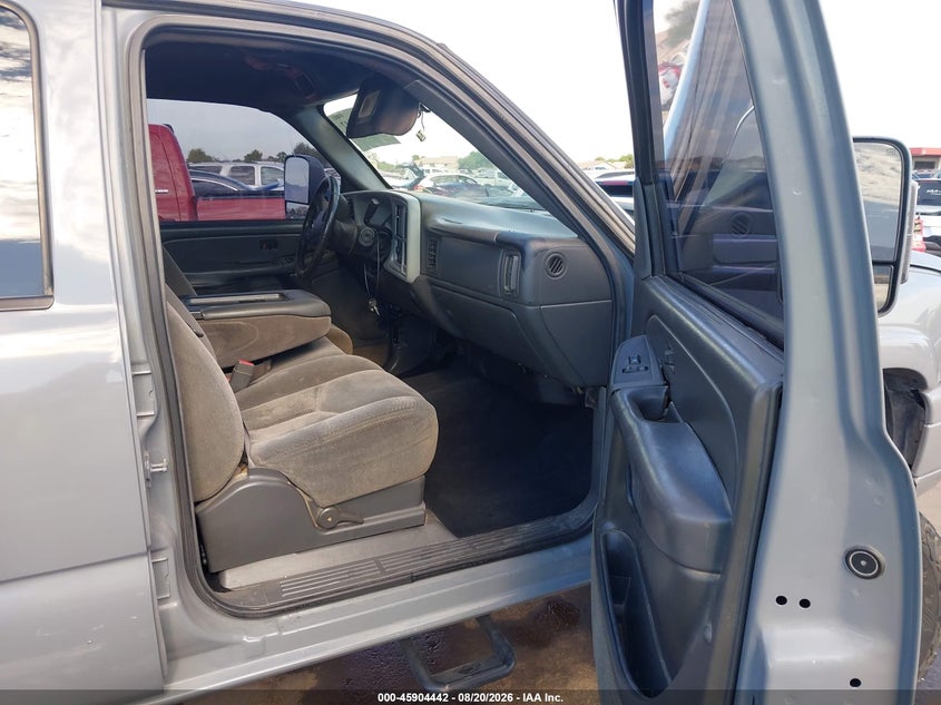 CHEVROLET SILVERADO 1500HD 2005 VIN 1GCGK13U35F829176