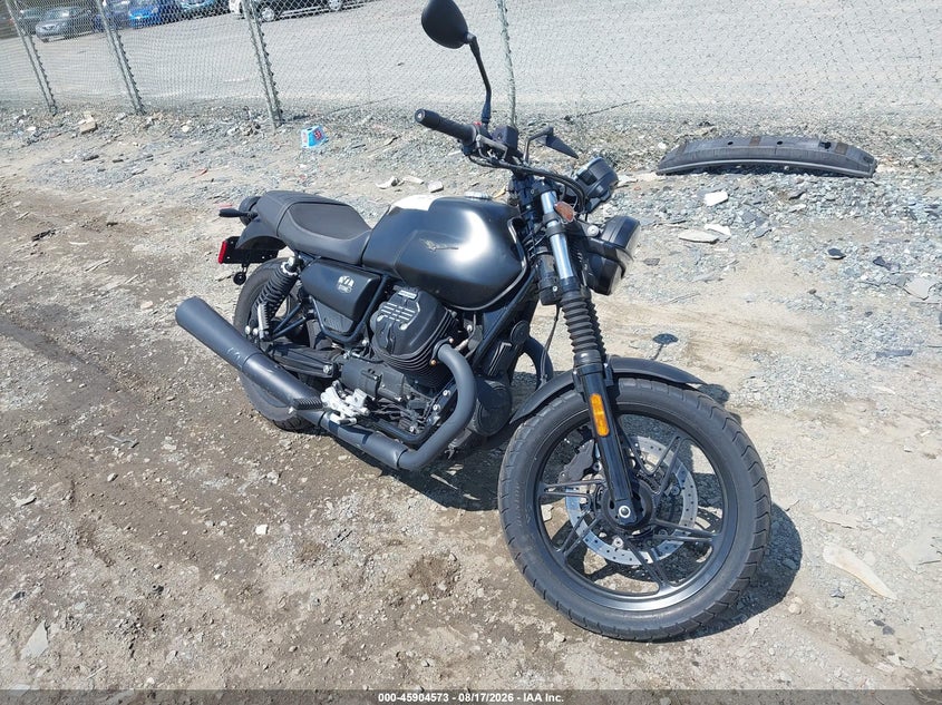 2023 Moto Guzzi V7