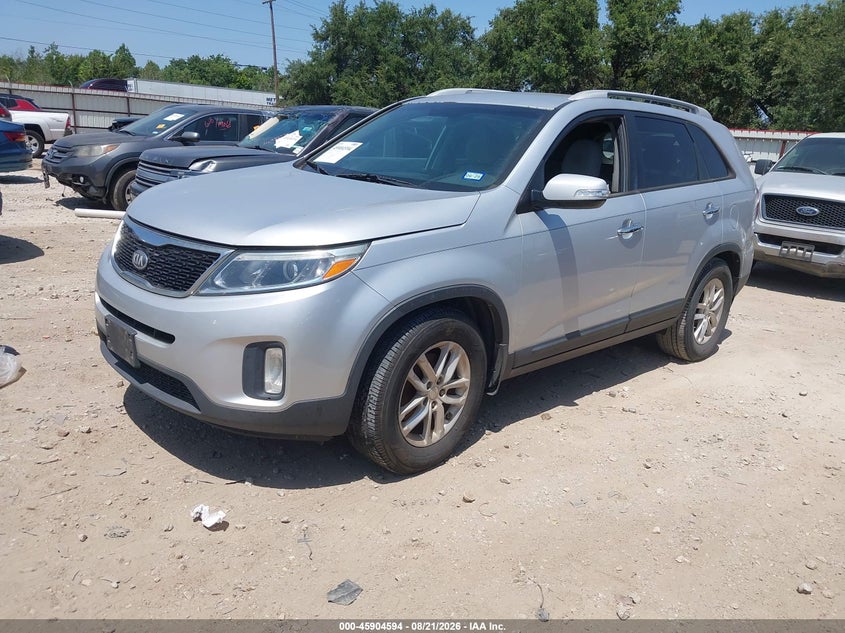 2014 KIA SORENTO auction photo 2