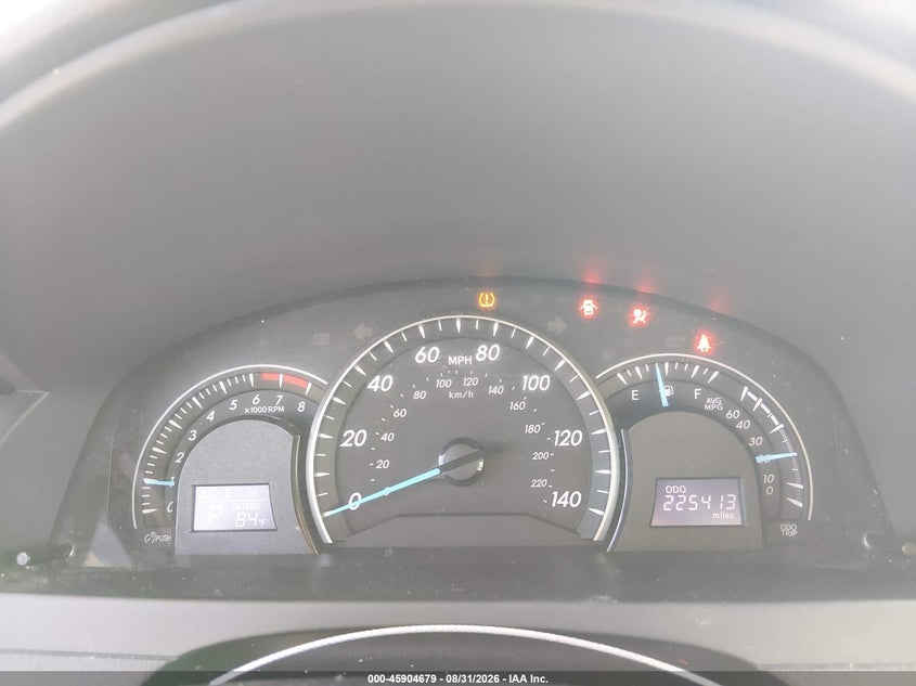 2014 TOYOTA CAMRY auction photo 7