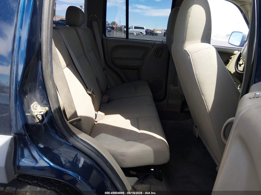 JEEP LIBERTY 2005 VIN 1J4GK48K05W521238