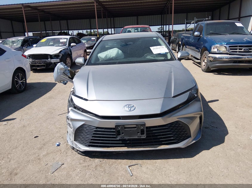 TOYOTA CAMRY - zdjęcie 12