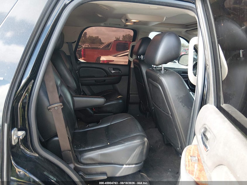 2011 GMC YUKON auction photo 8