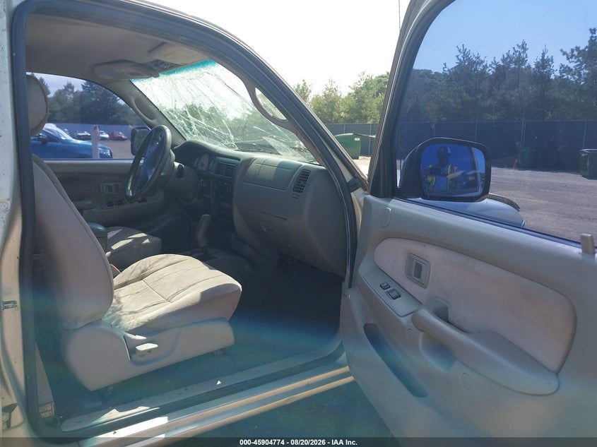 2004 TOYOTA TACOMA auction photo 5