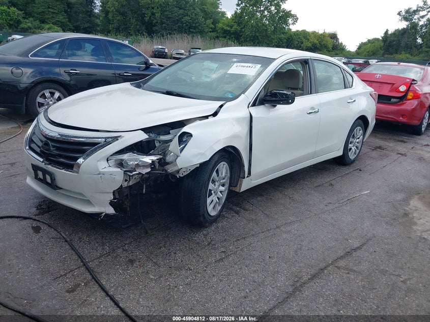 2013 Nissan Altima, Rollover, IAAI, VIN 1N4AL3AP8DC150859 — photo 2