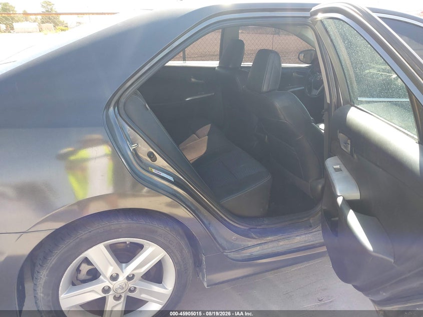2014 TOYOTA CAMRY auction photo 8
