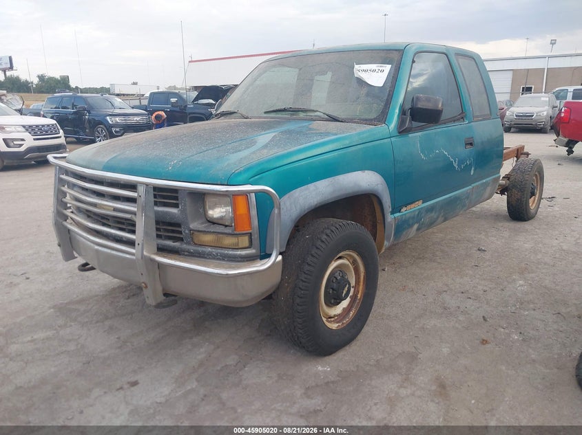 1994 CHEVROLET GMT-400 auction photo 2
