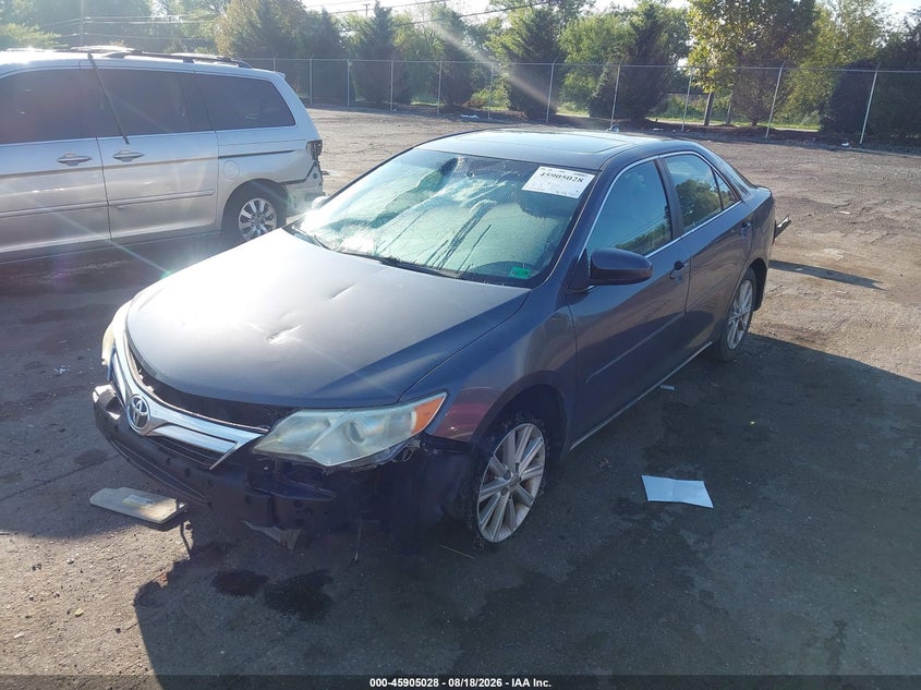 2014 TOYOTA CAMRY auction photo 2