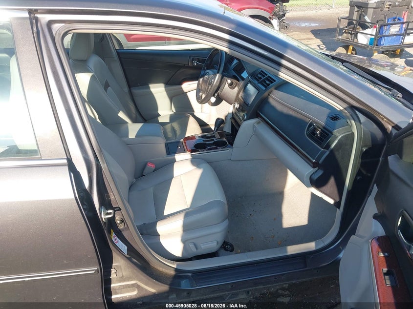 2014 TOYOTA CAMRY auction photo 5