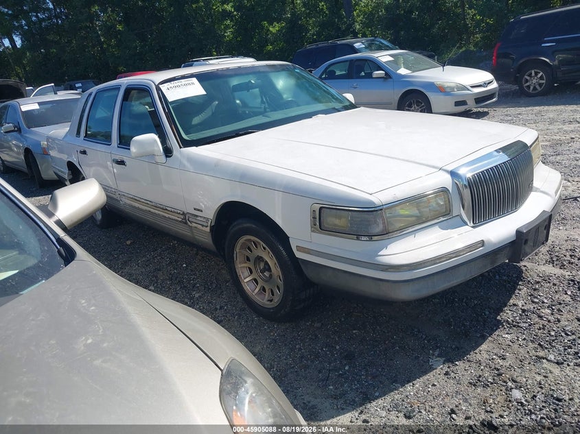 1995 LINCOLN TOWN CAR auction photo 1