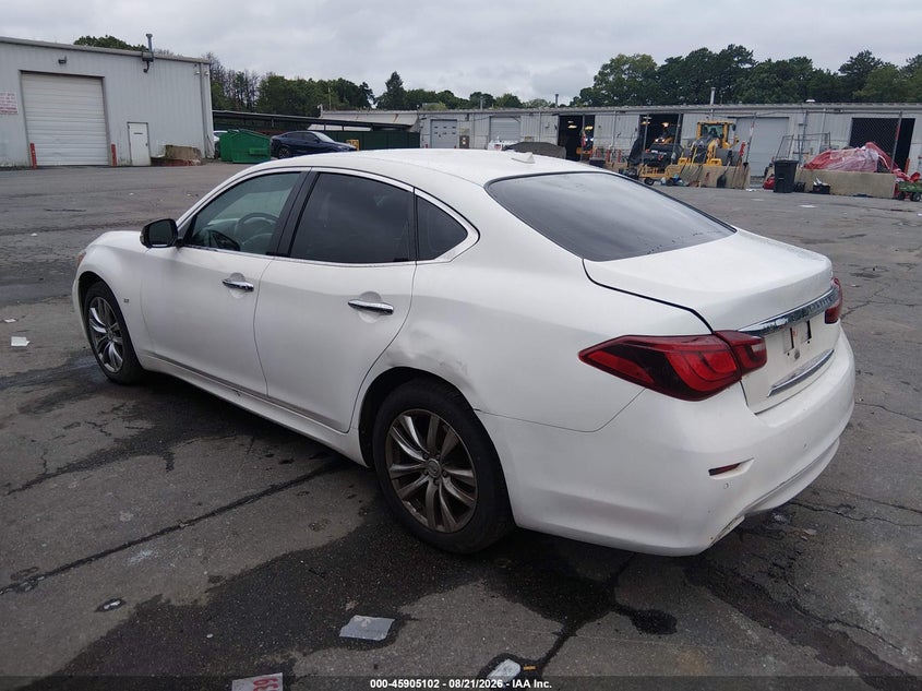 2015 INFINITI Q70 auction photo 3