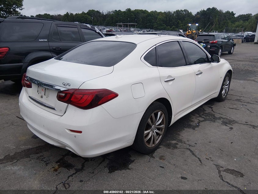 2015 INFINITI Q70 auction photo 4