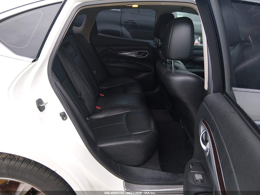 2015 INFINITI Q70 auction photo 8