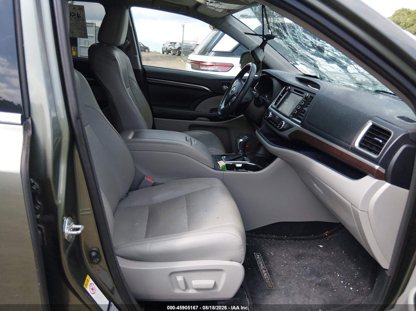2016 TOYOTA HIGHLANDER auction photo 5