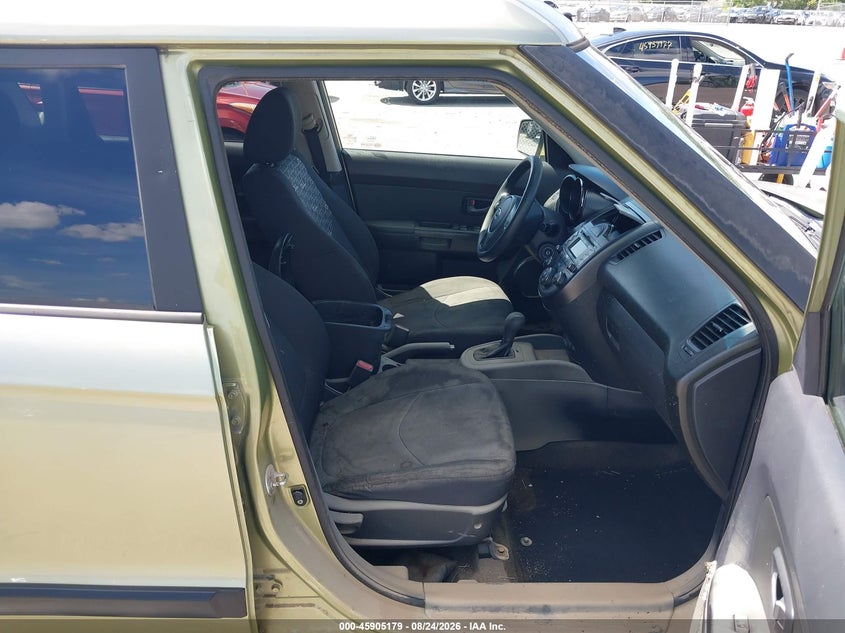 2011 KIA SOUL auction photo 5