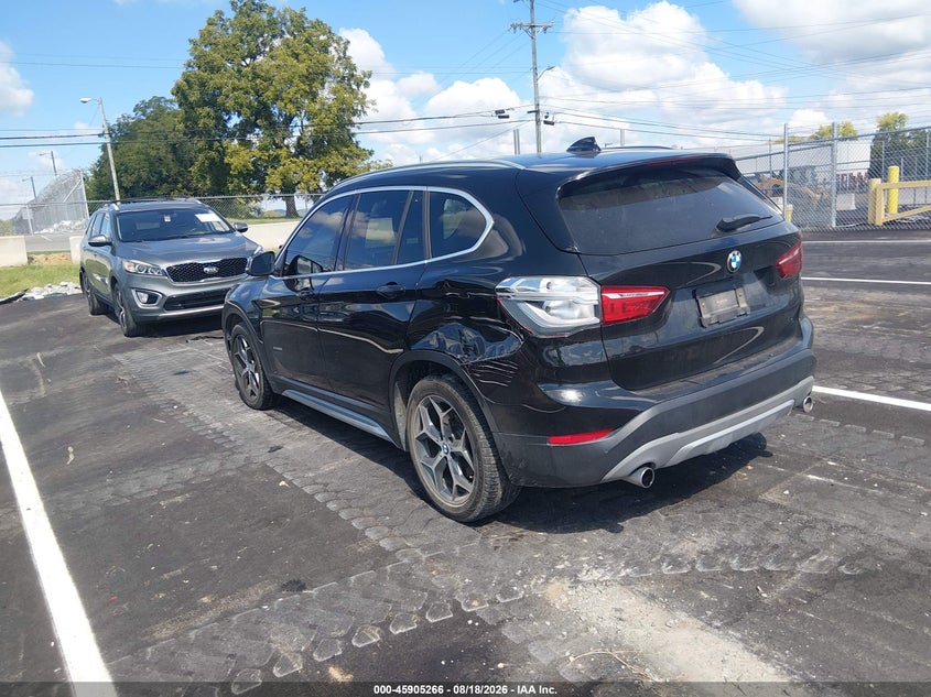 2018 BMW X1 auction photo 3