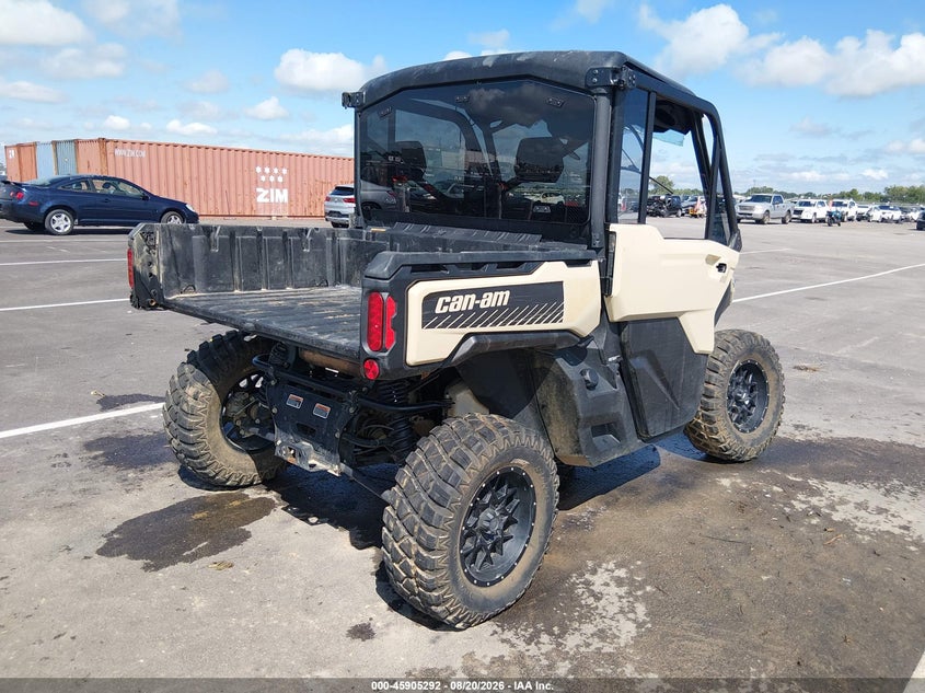 2025 CAN-AM DEFENDER