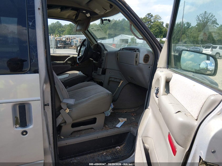 2000 CHEVROLET ASTRO auction photo 5