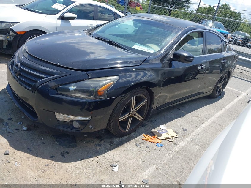 2013 Nissan Altima, Normal Wear & Tear, IAAI, VIN 1N4AL3AP3DC236208 — photo 2